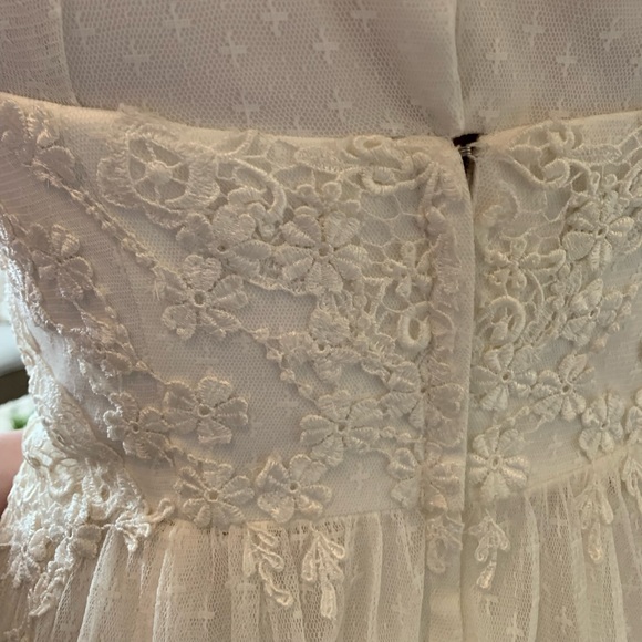Galina Wedding Dress size 6 ivory cream lace overlay floral embroidered - Picture 6 of 10